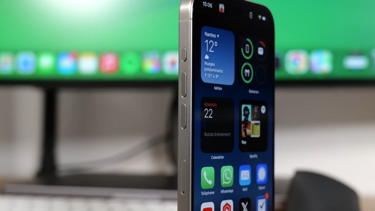 Dlaczego Apple usunęło fizyczną kartę SIM w iPhone 15 w Stanach Zjednoczonych?