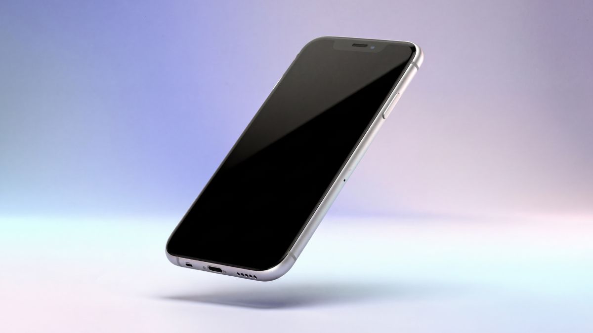 Szkło Gorilla Glass vs ceramika: które naprawdę jest odporne na upadki?